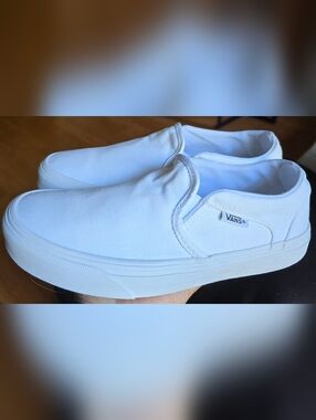 Sz 6.0 Women's VANS ASHER LOW Canvas White  Slip-on Shoes